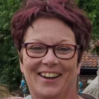 Linda Cockburn, Associate Trainer